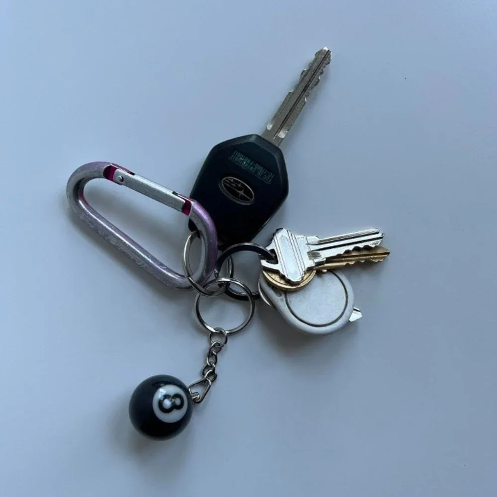 Y2K 2000s 8-ball keyring keychain